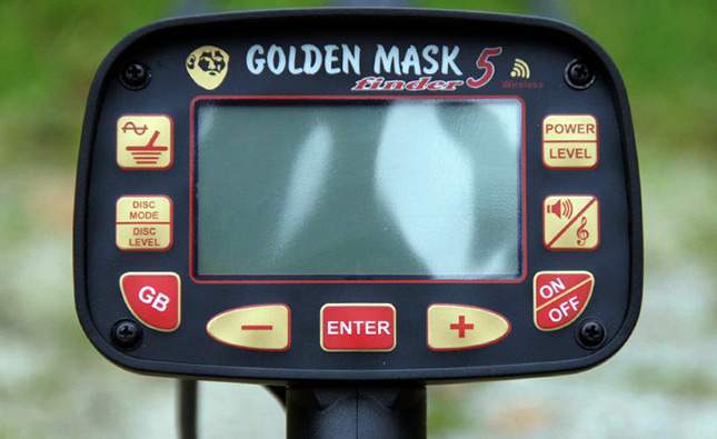 golden-mask-5-new-03