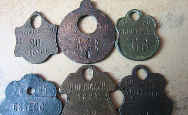 unusual-finds-dog-tokens-05