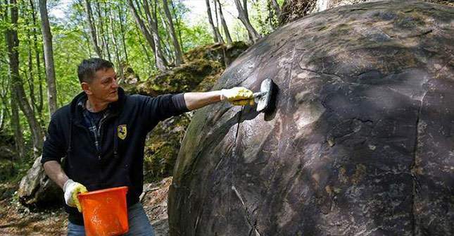 giant-sphere-amazing-finds-06